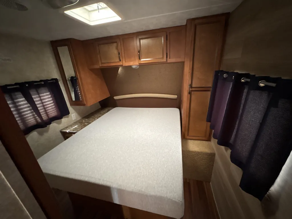 2014 Gulf Stream Conquest 295SBW, Photos photo 20
