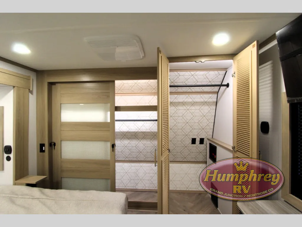 2025 Keystone Raptor 415, Photos photo 34
