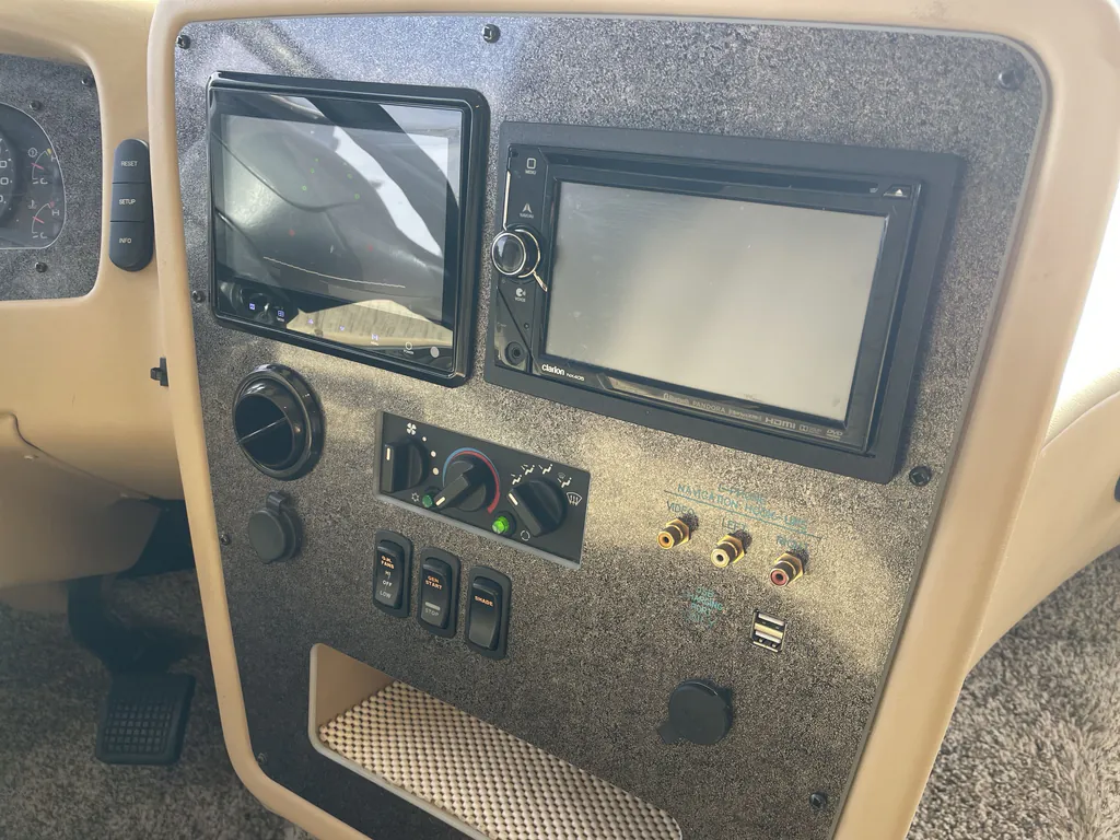 2016 Newmar Canyon Star 3921, Photos photo 19