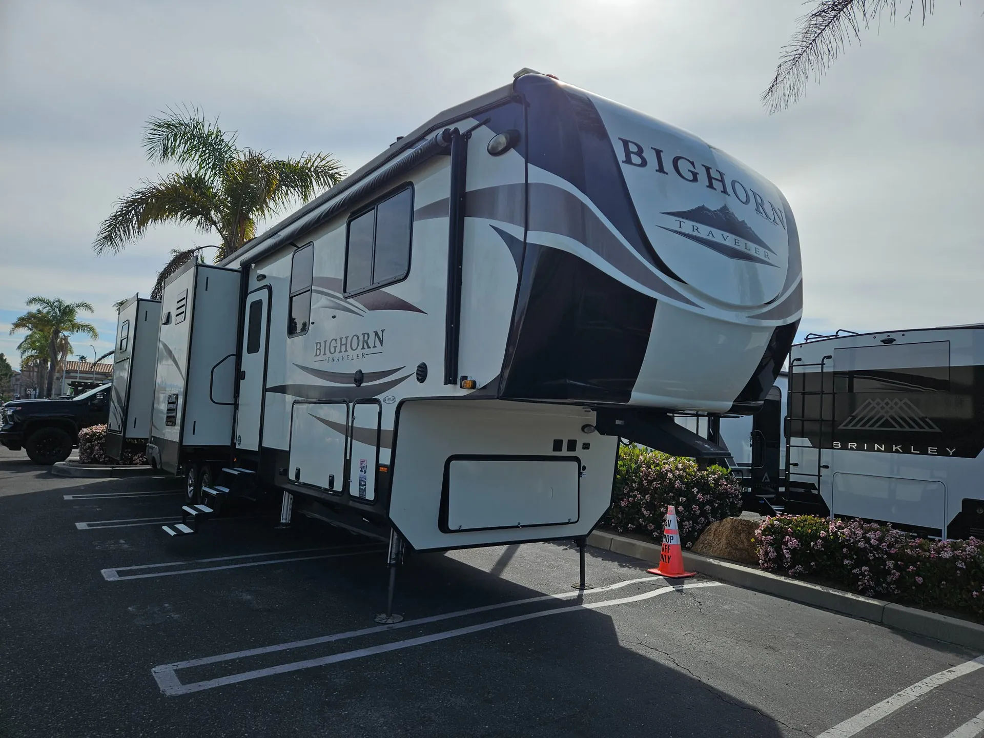 2019 Heartland Bighorn Traveler 38BH - Photo 2