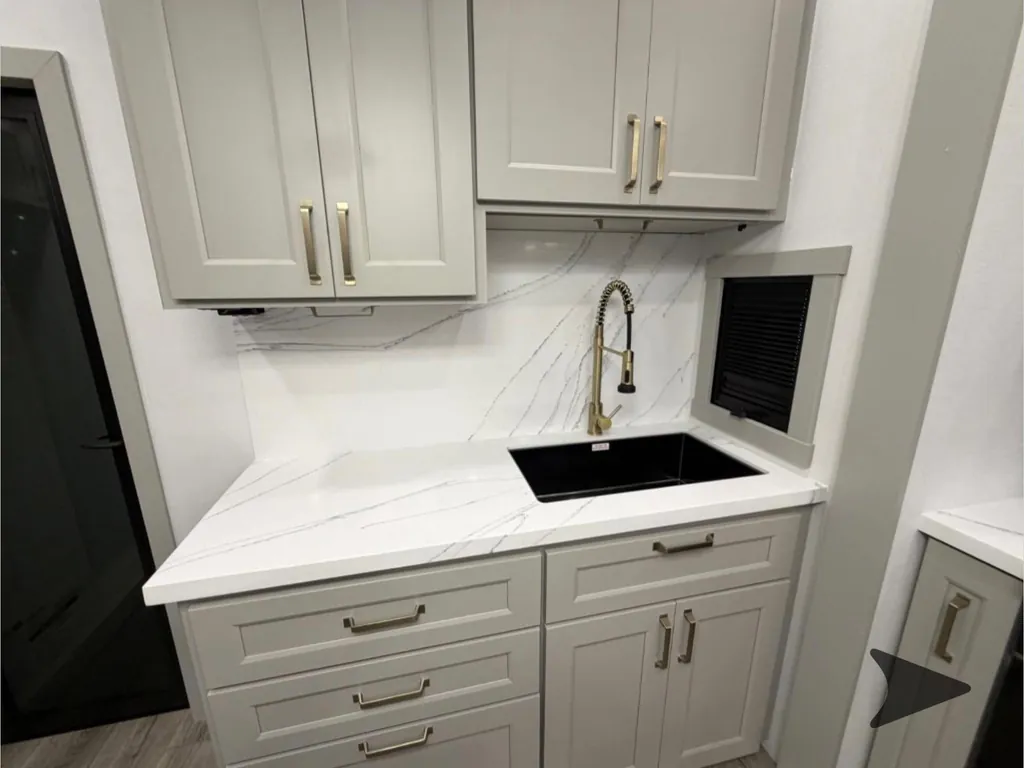 2026 Brinkley Model G 3970, Photos photo 10