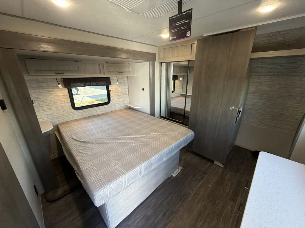 2026 Forest River Aurora 34BHTS 2 QUEEN BEDS, Photos photo 15