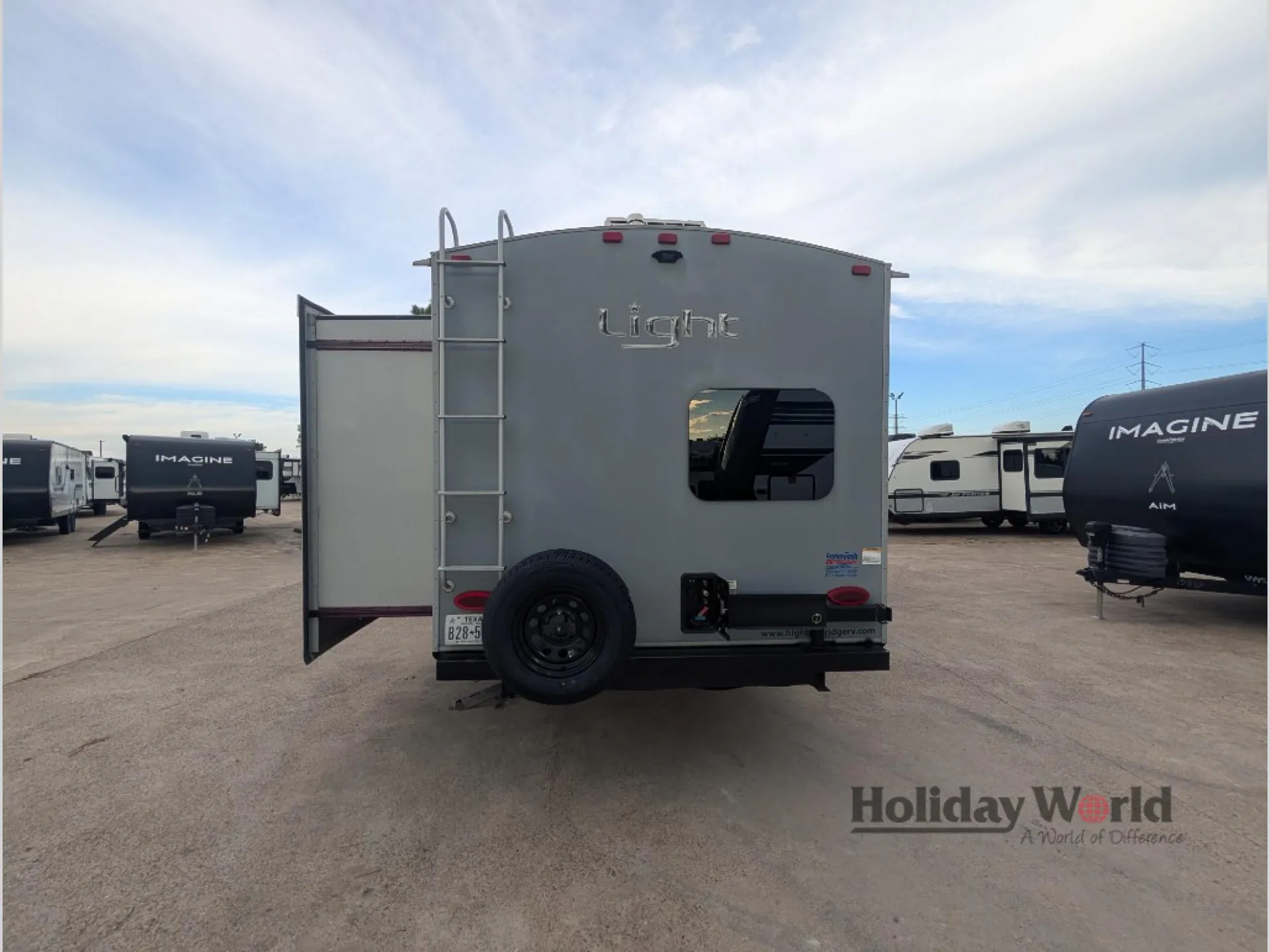 2018 Highland Ridge Light 312BHS - Photo 3