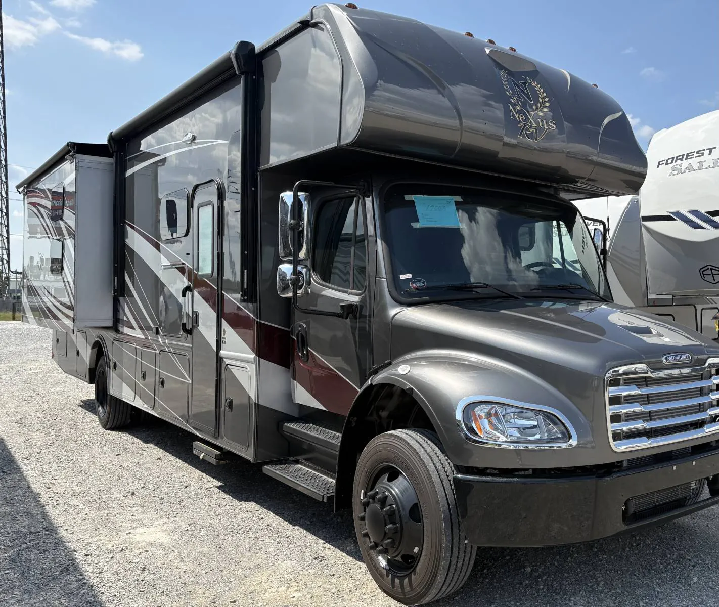 2027 Nexus Wraith 35F - Photo 3