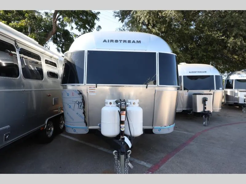 2026 Airstream Globetrotter 30RB - Photo 2