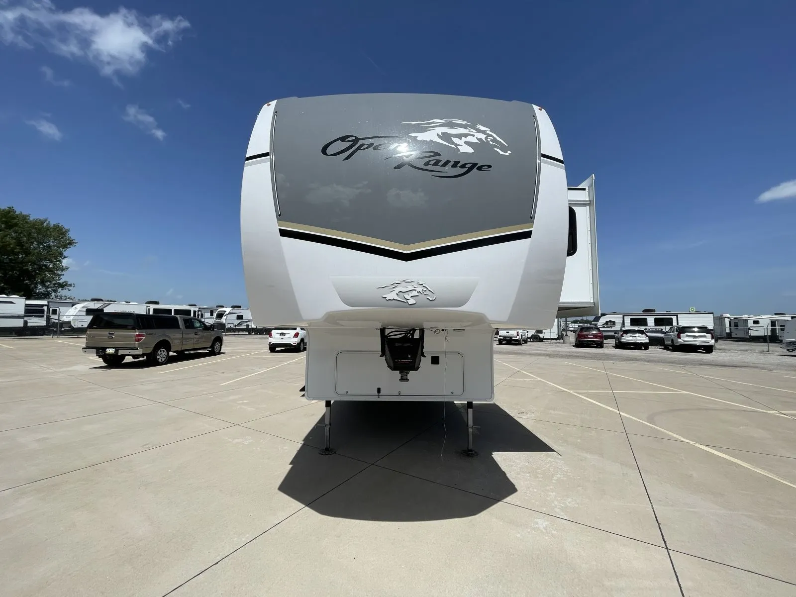 2027 Highland Ridge Roamer 32RLTS - Photo 3