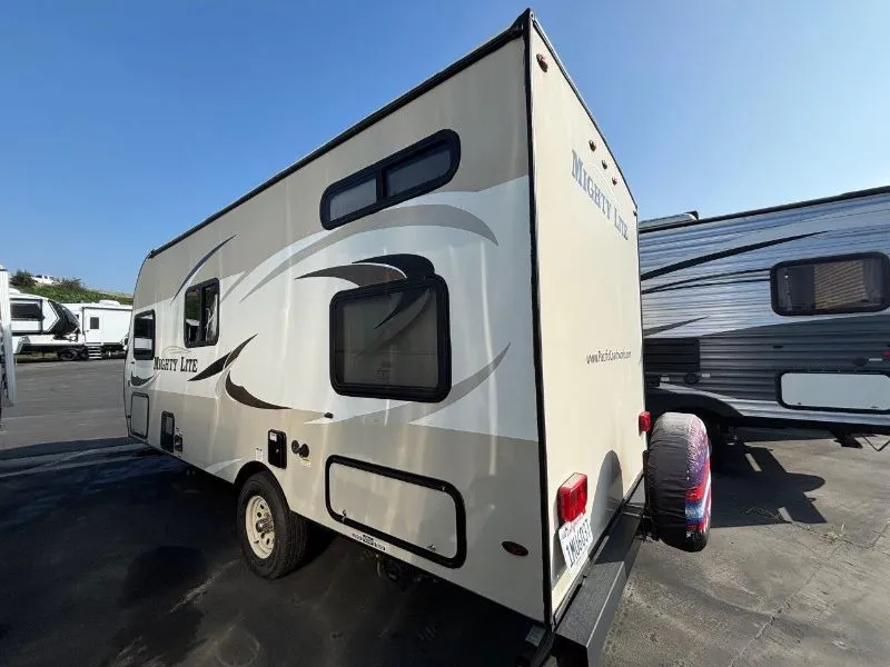 2017 Pacific Coachworks Mighty Lite 16BB - Photo 3