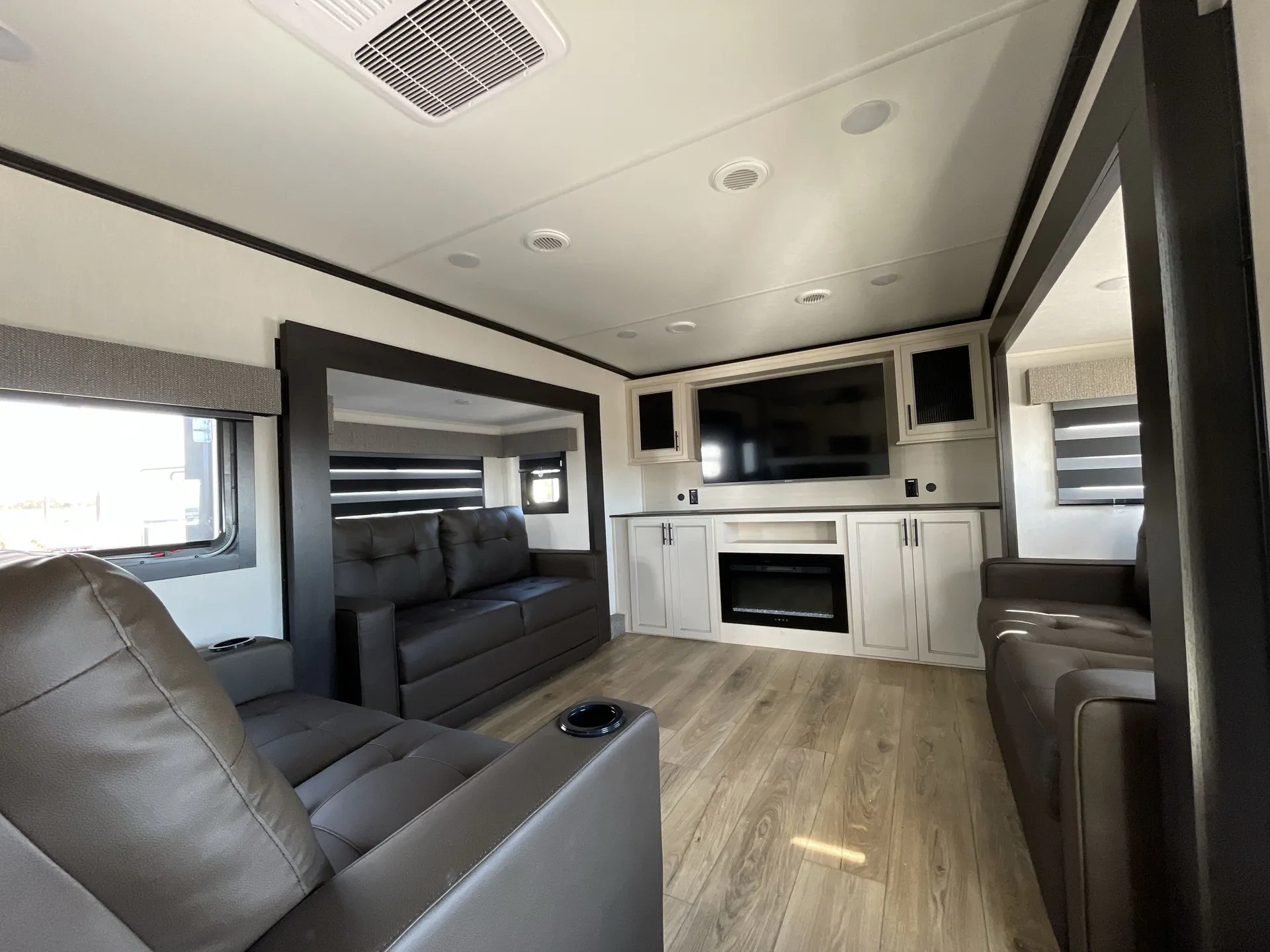 2026 Forest River Sabre 37FLH — living area main