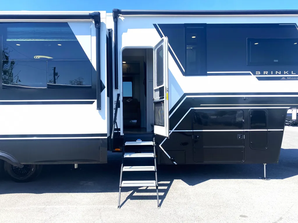 2026 Brinkley Model G 3970, Photos photo 5