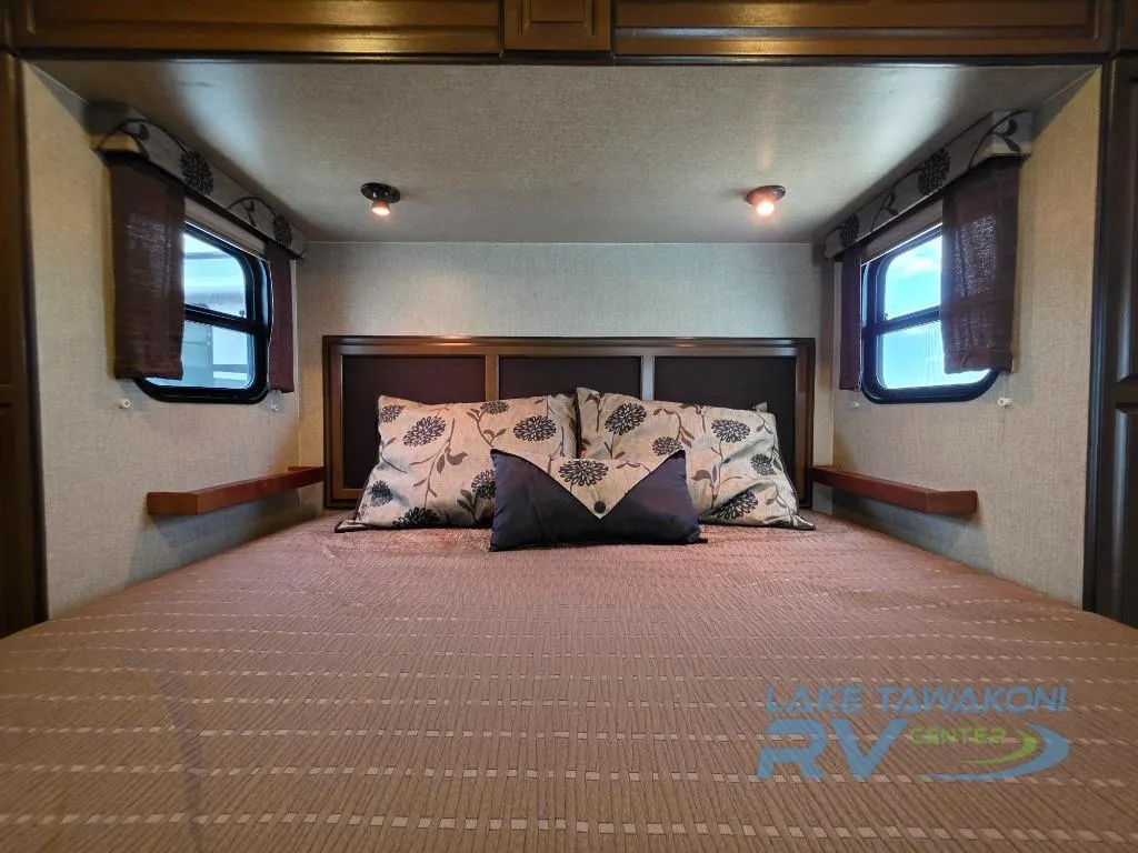 2014 Heartland Bighorn Used    3260 Elite - Photo 4