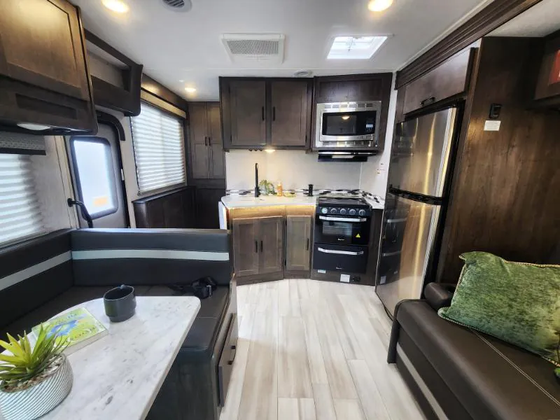 2023 Coachmen Leprechaun 298KB - Photo 3