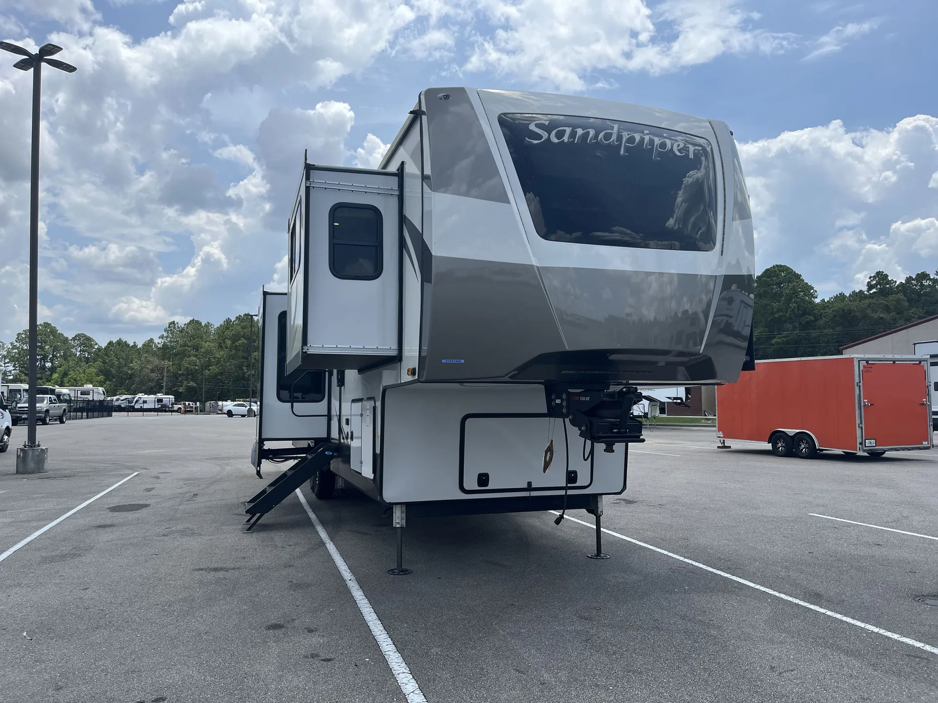 2023 Forest River Sandpiper Luxury 391FLRB - Photo 2