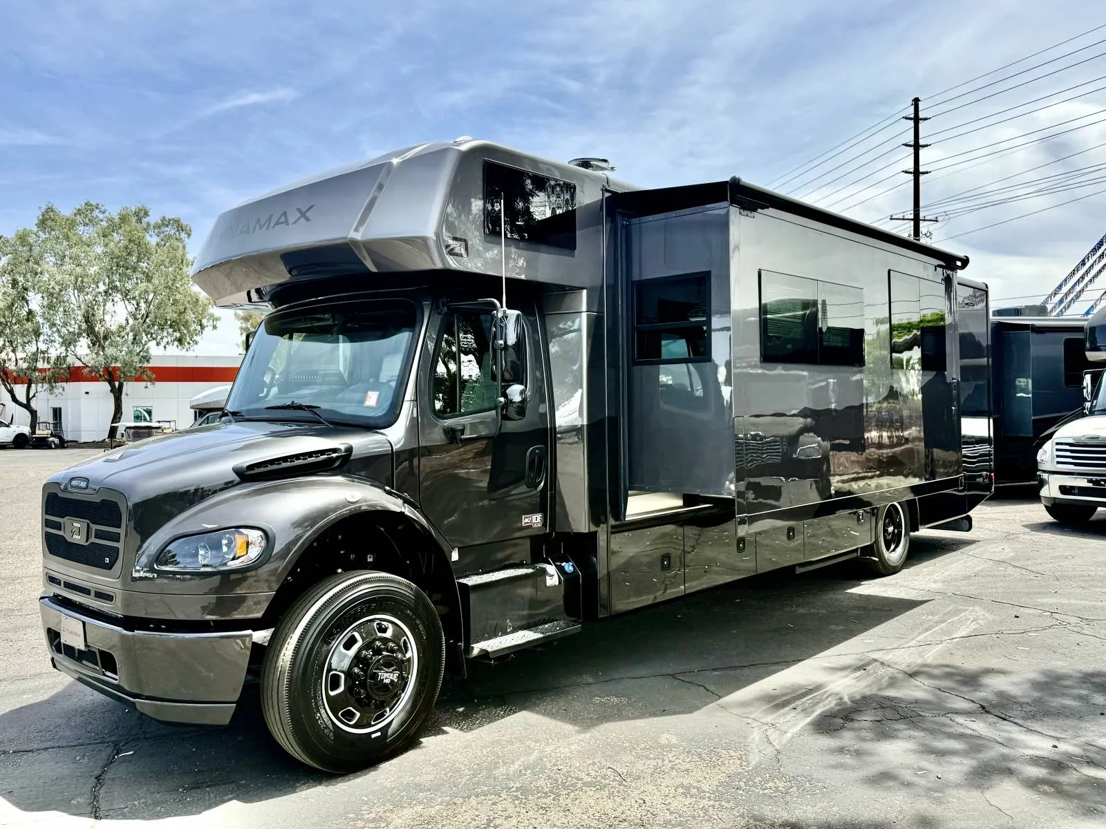 2026 Dynamax Corp Europa 34SS - Photo 3