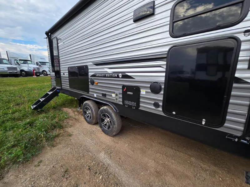 2026 Coachmen Catalina Legacy Edition 273DBHCK, Photos photo 42