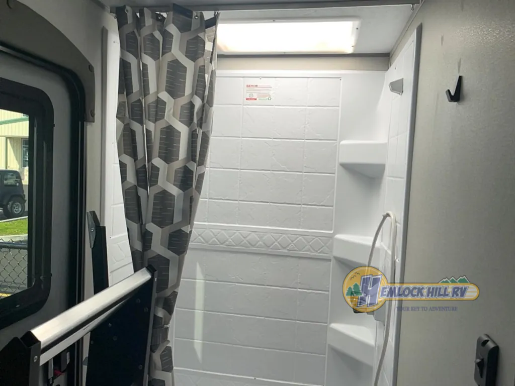 2026 Coachmen Catalina Legacy Edition 273DBHCK, Photos photo 31