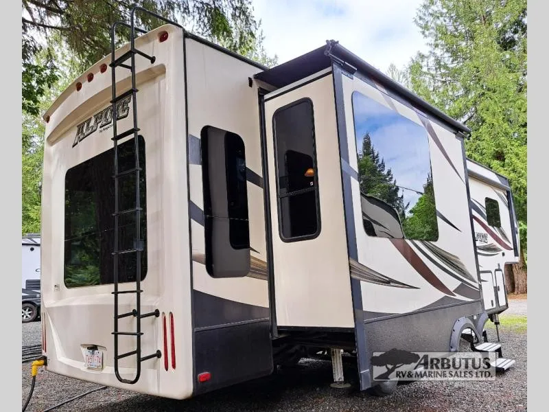 2016 Keystone Alpine 3100RL - Photo 3