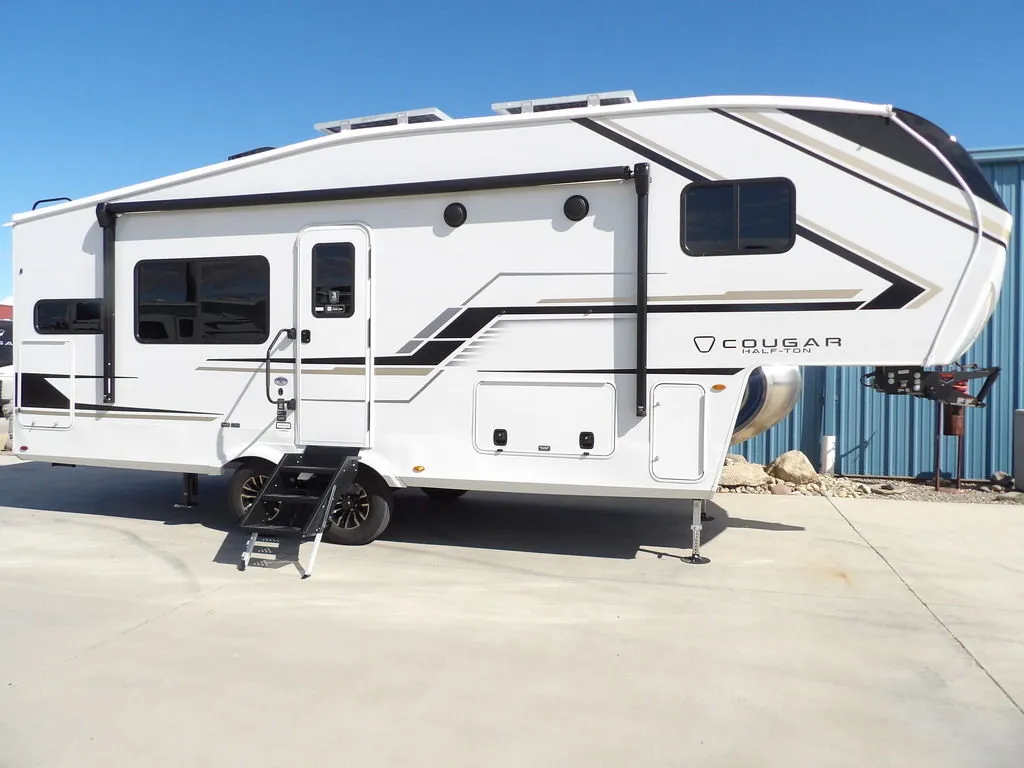 2026 Keystone Cougar Half-Ton 23MLE - Photo 3