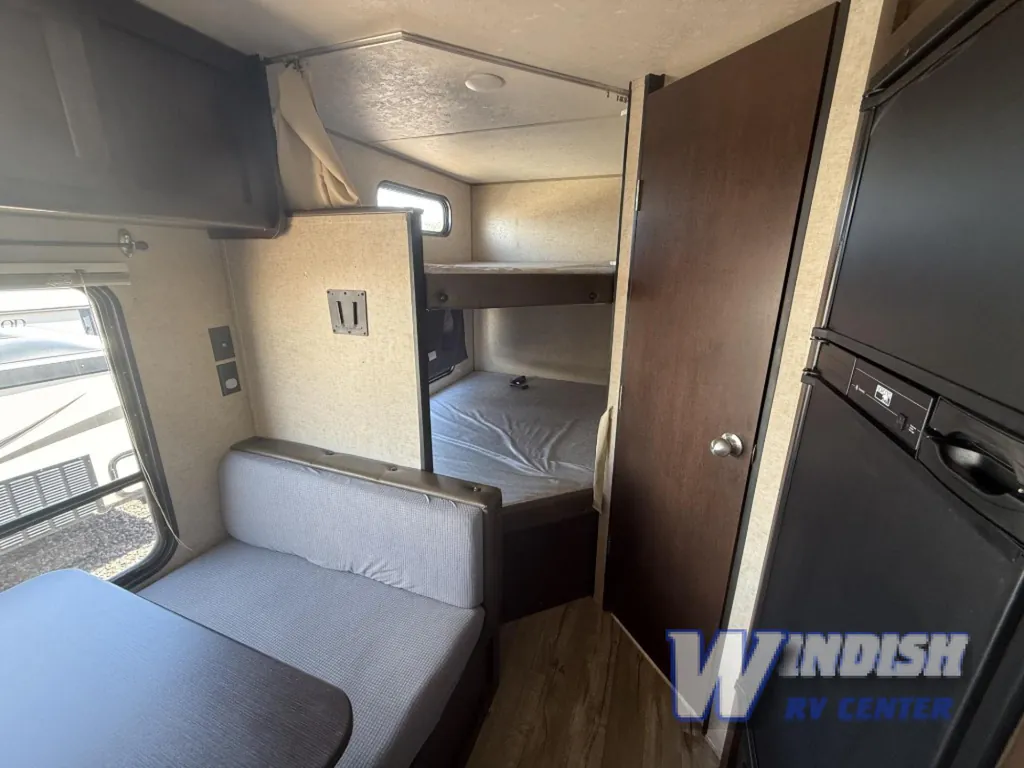2017 Forest River Cherokee Grey Wolf 17BHSE, Photos photo 11