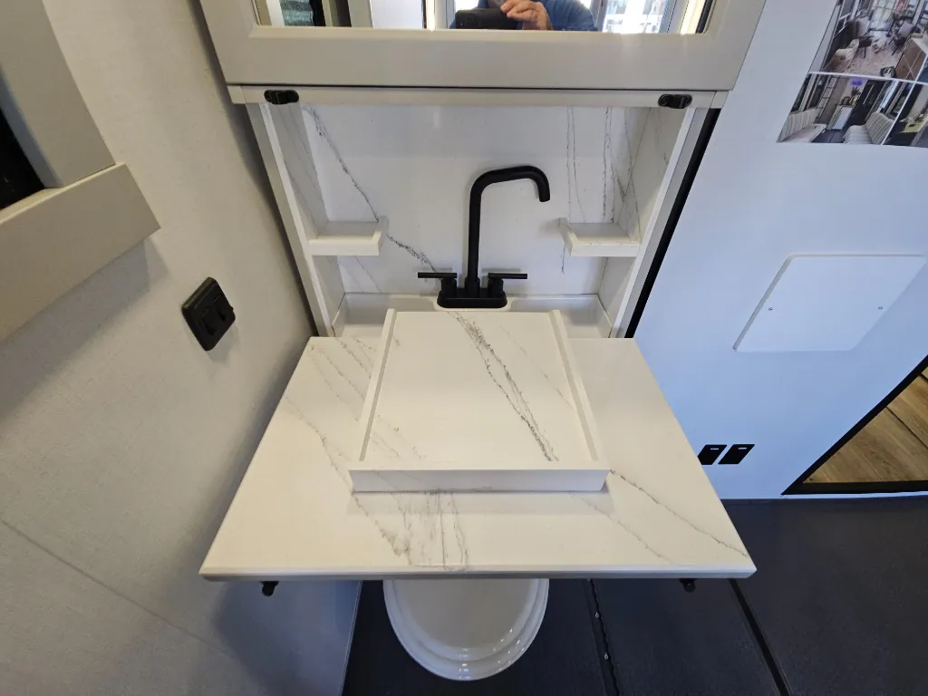 2026 Brinkley Model G 3950, Bathroom photo 12