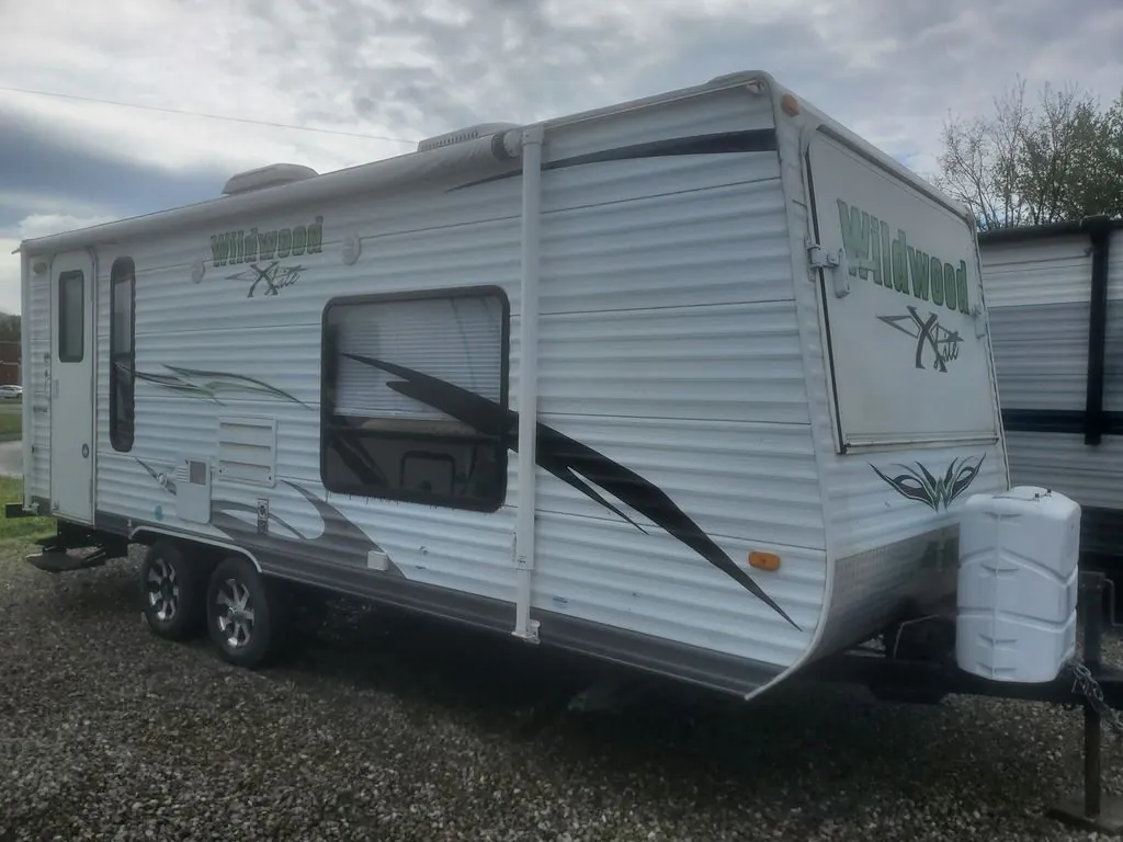 2011 Forest River Wildwood X-Lite 22EXL - Photo 3