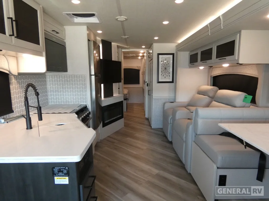 2026 Fleetwood Fortis 34MB - Photo 3
