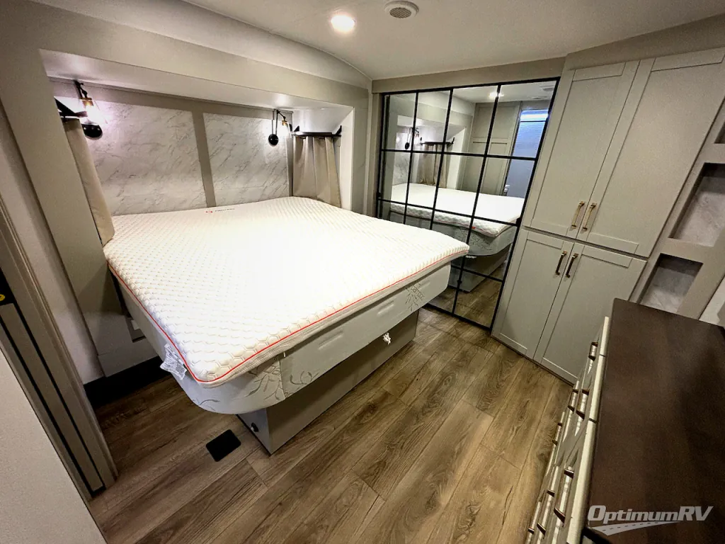 2025 Brinkley Model Z 3400, Photos photo 8
