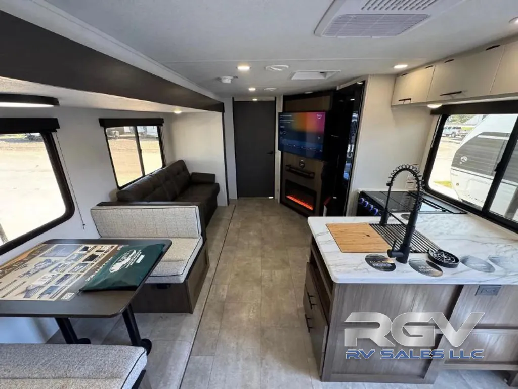 2027 Forest River Tracer 295DB, Photos photo 12