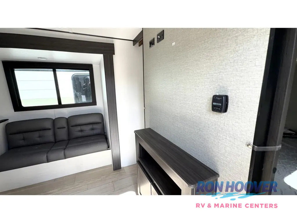 2027 Shasta I-5 532BEDS, Photos photo 18