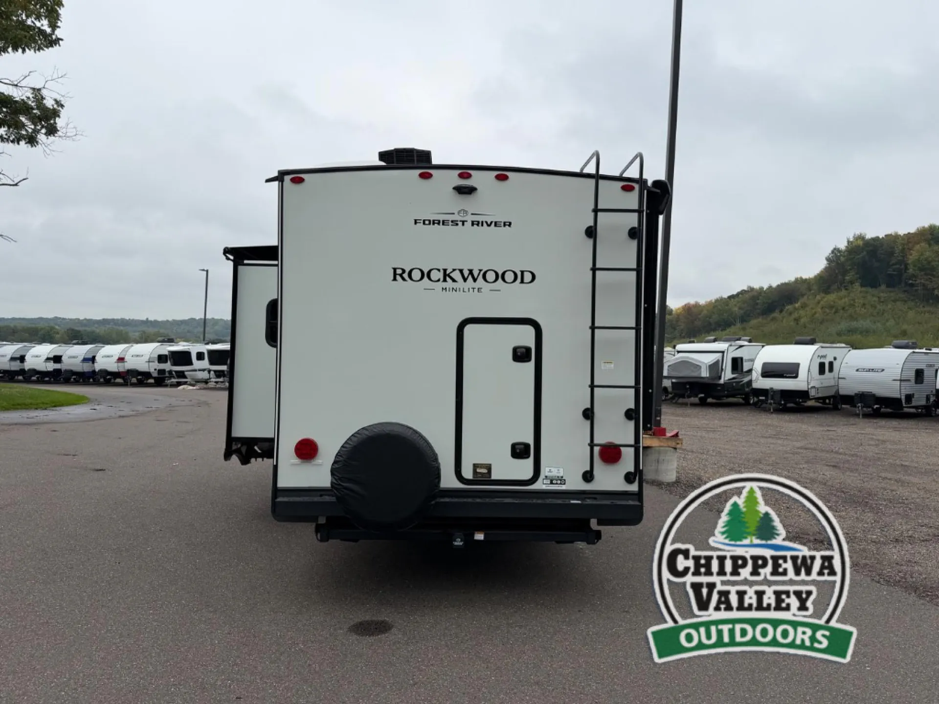 2027 Forest River Rockwood Mini Lite 2509S — Photo 6