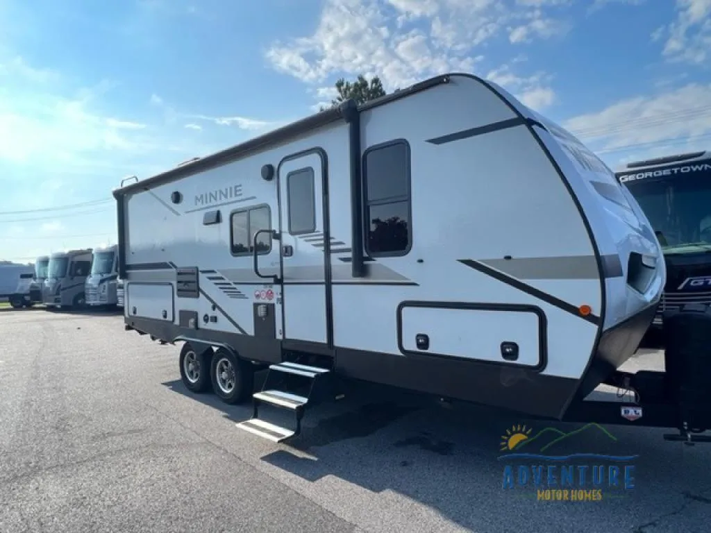 2022 Winnebago Minnie 2201MB - Photo 2