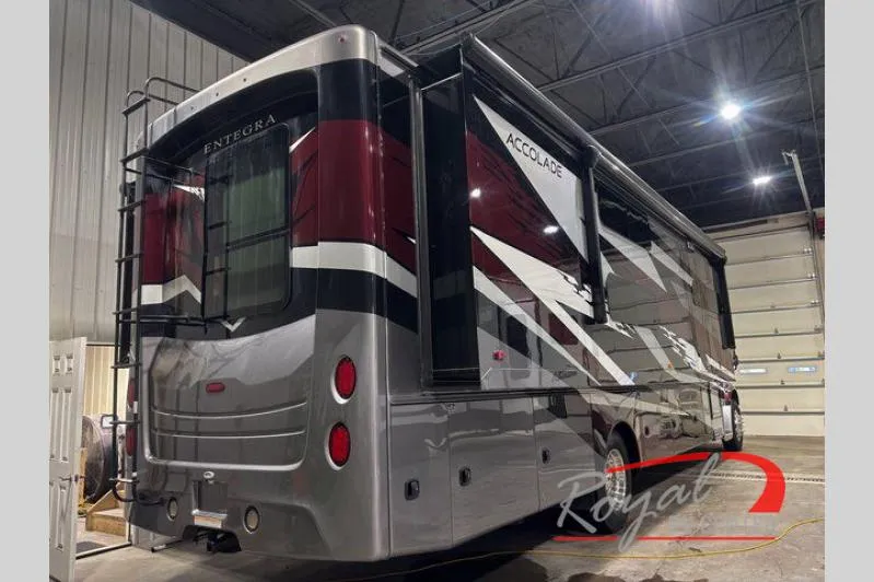 2024 Entegra Coach Accolade XL 37L - Photo 3