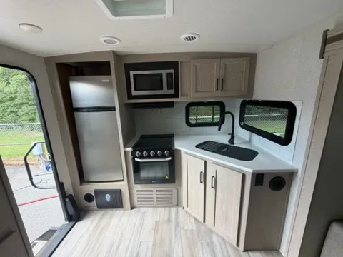 2023 Forest River Rockwood Ultra Lite 2614BS, Photos photo 8