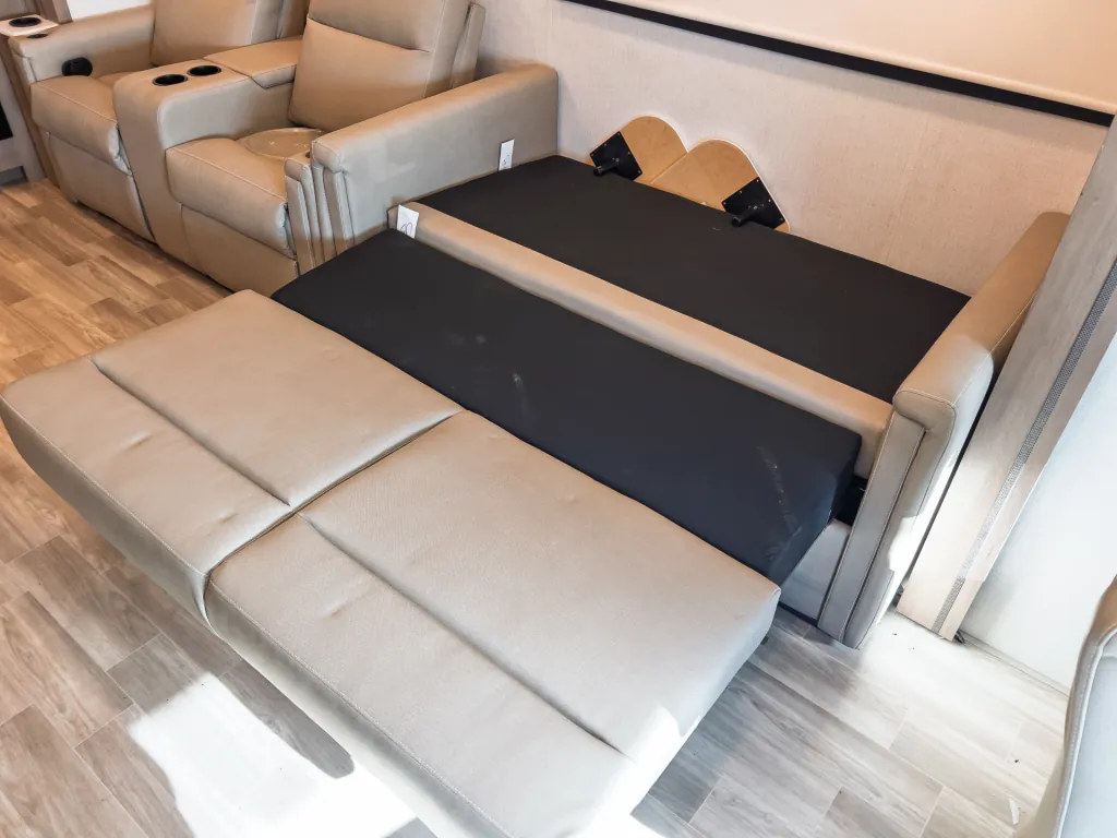 2027 Thor Motor Coach Windsport 36H, Photos photo 9