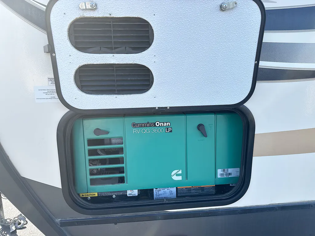 2017 Forest River Salem Hemisphere Lite 272RL, Photos photo 5