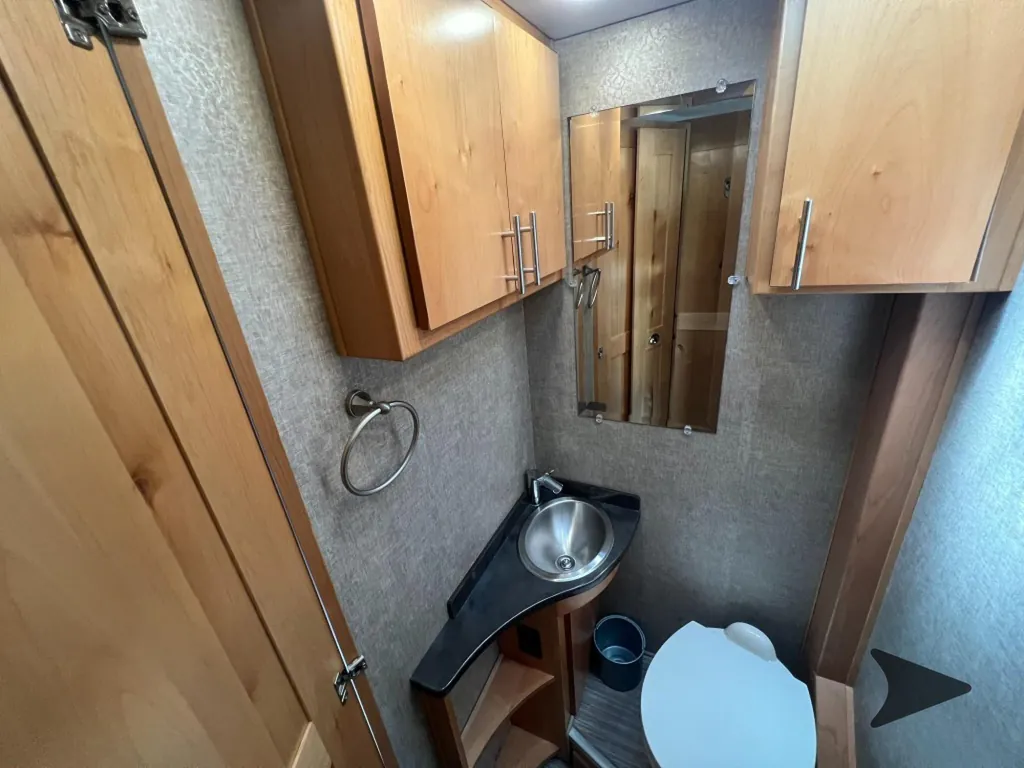 2018 Tiffin Wayfarer 24 TW, Photos photo 20