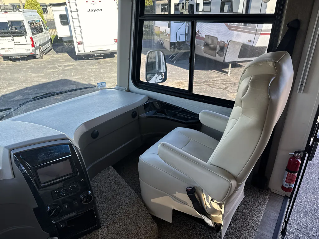 2017 Jayco Alante 31V, Photos photo 11