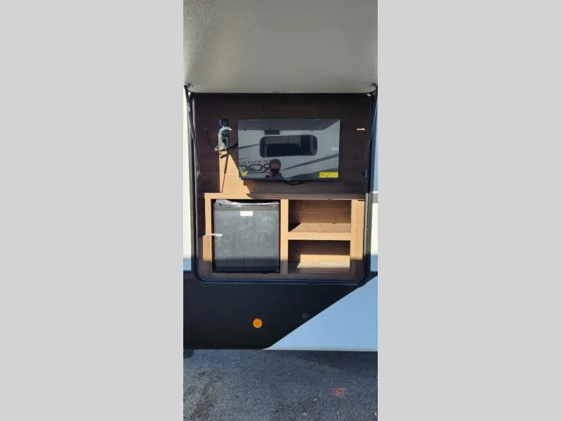 2026 Dutchmen RV Voltage New    4250 - Photo 4