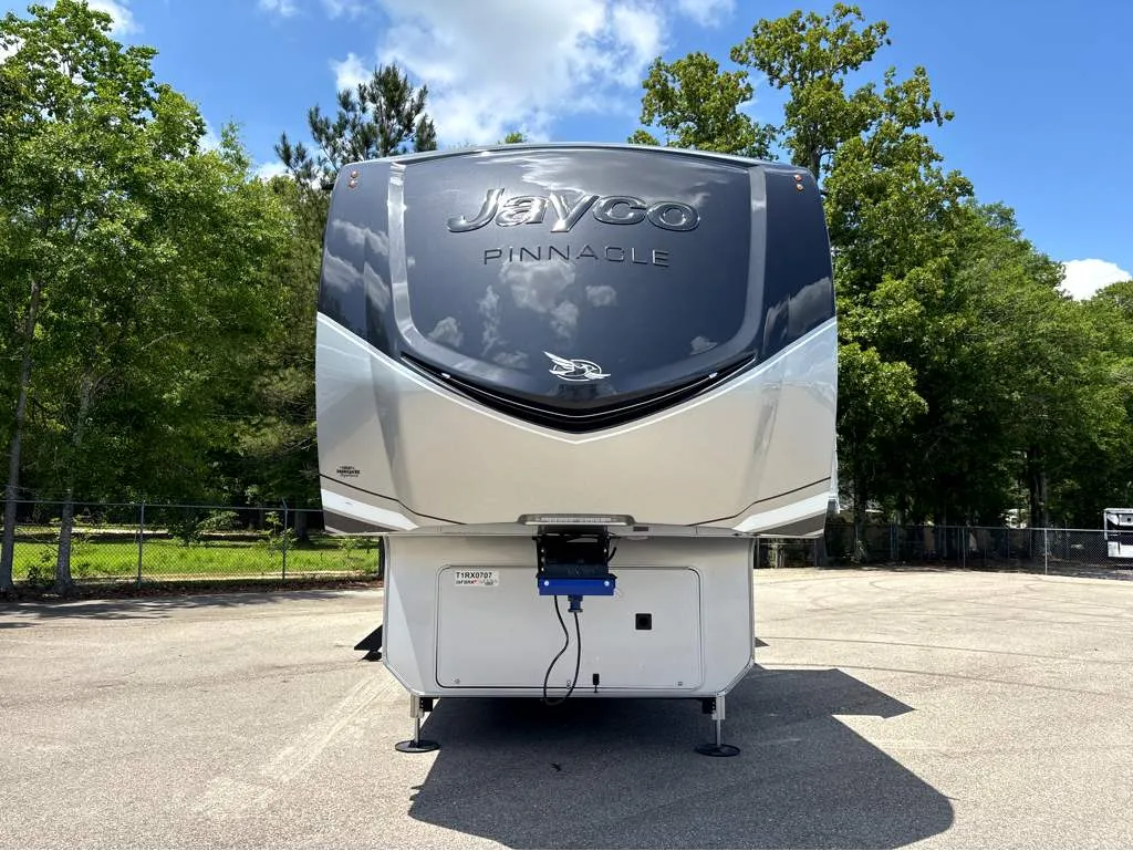 2026 Jayco Pinnacle 38FBRK - Photo 3