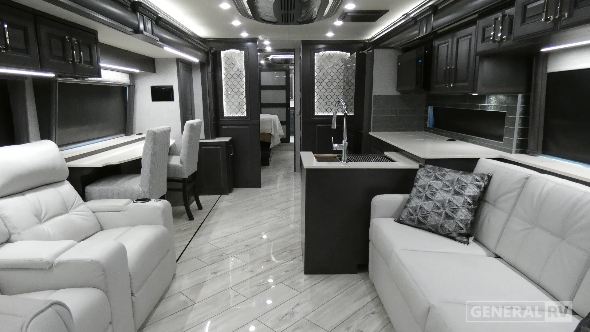 2025 American Coach American Dream 45P - Photo 3