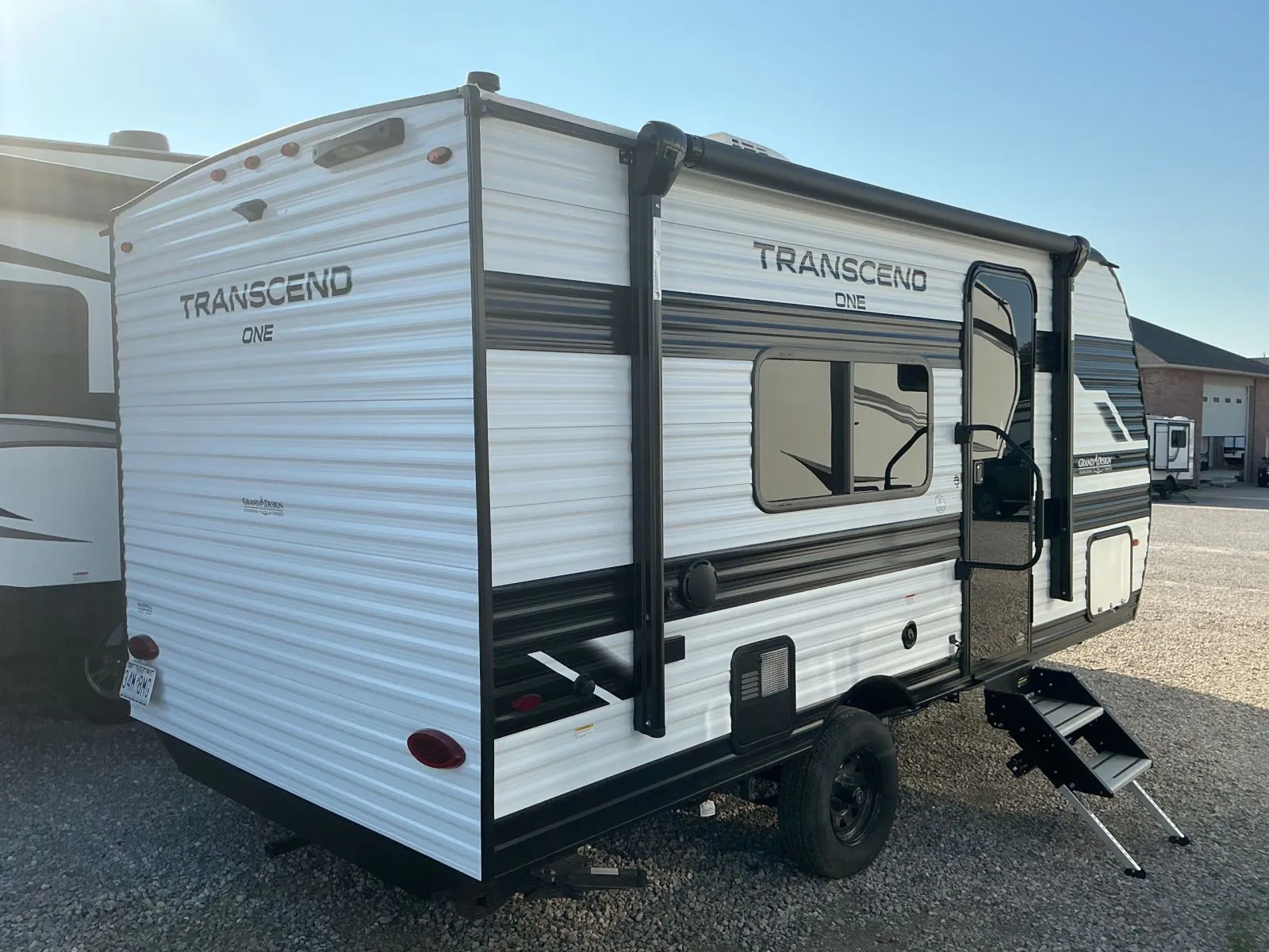 2025 Grand Design Transcend One 151RB - Photo 3
