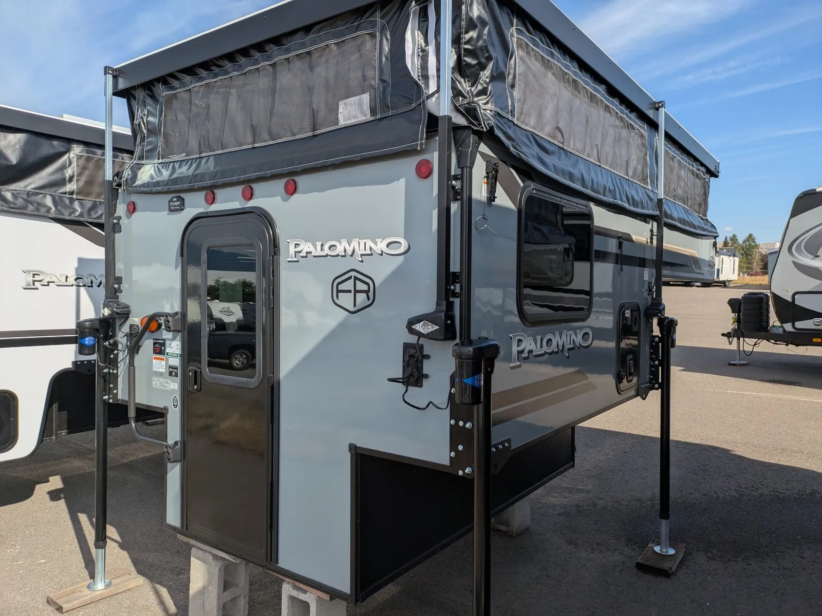 2026 Palomino SOFTSIDE SZSS-550 - Photo 2