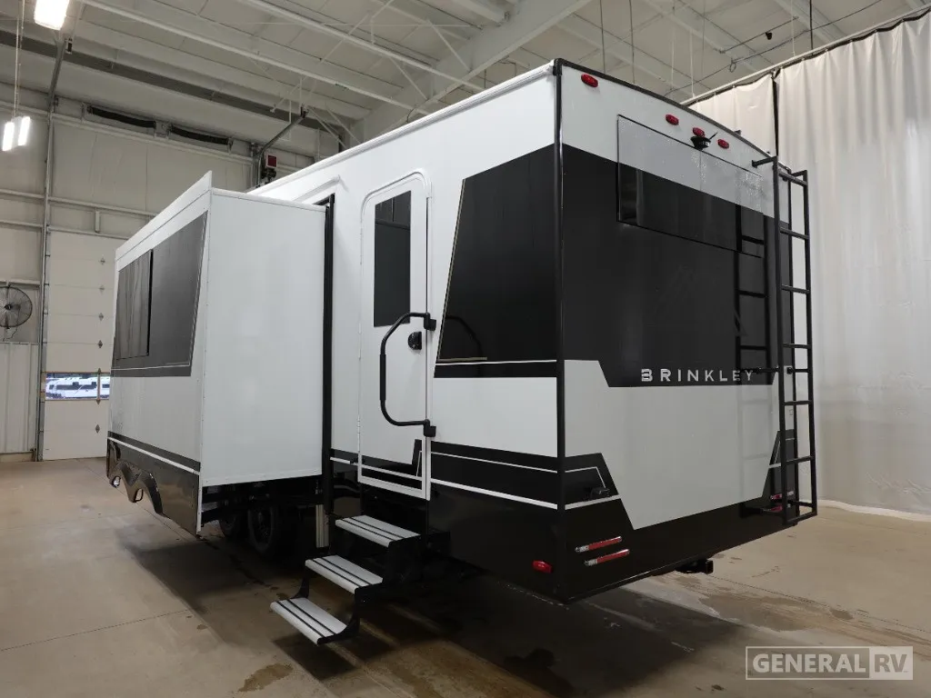 2026 Brinkley Model Z 2810 - Photo 4