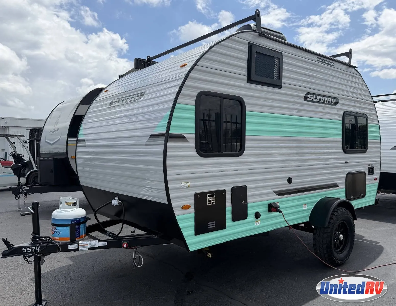 2027 Sunset Park RV SunRay 149 - Photo 4