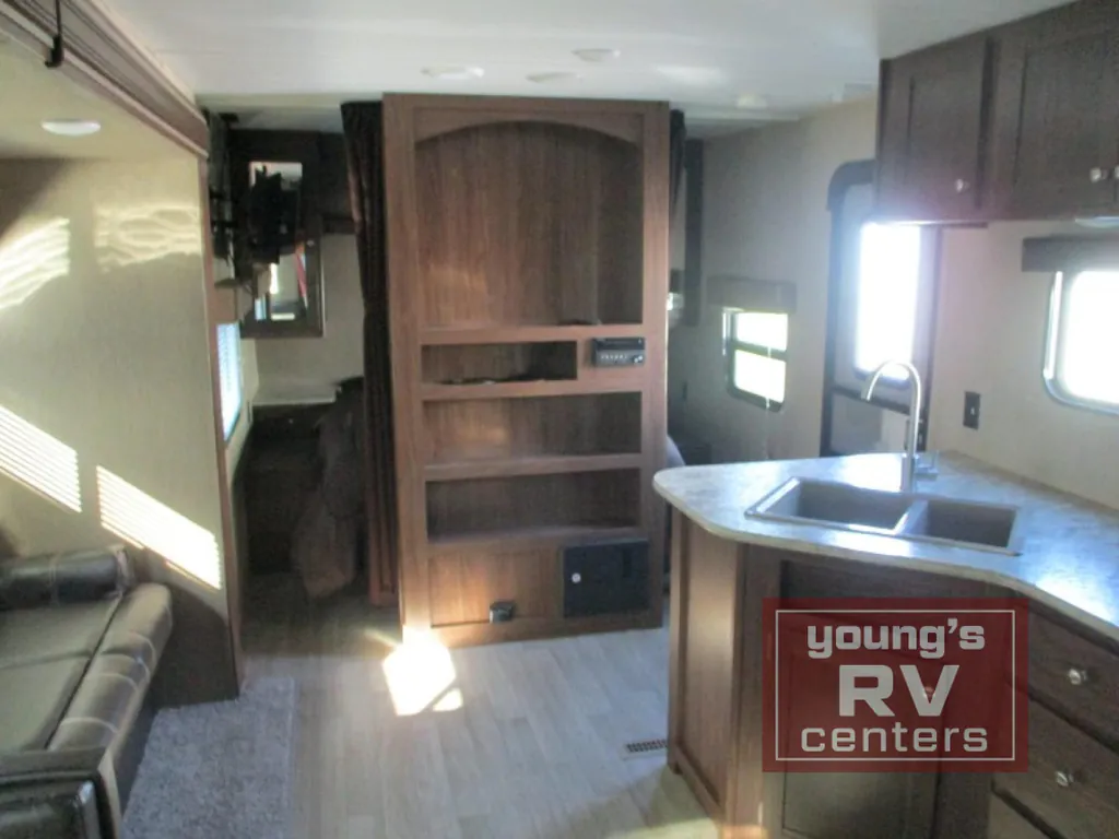 2018 Dutchmen Coleman Lantern 263BH, Photos photo 10