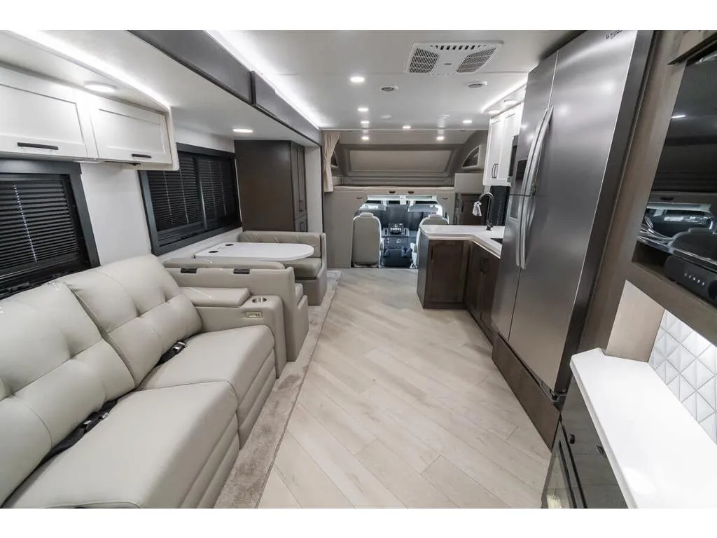 2027 Entegra Coach Accolade 37K, Photos photo 2