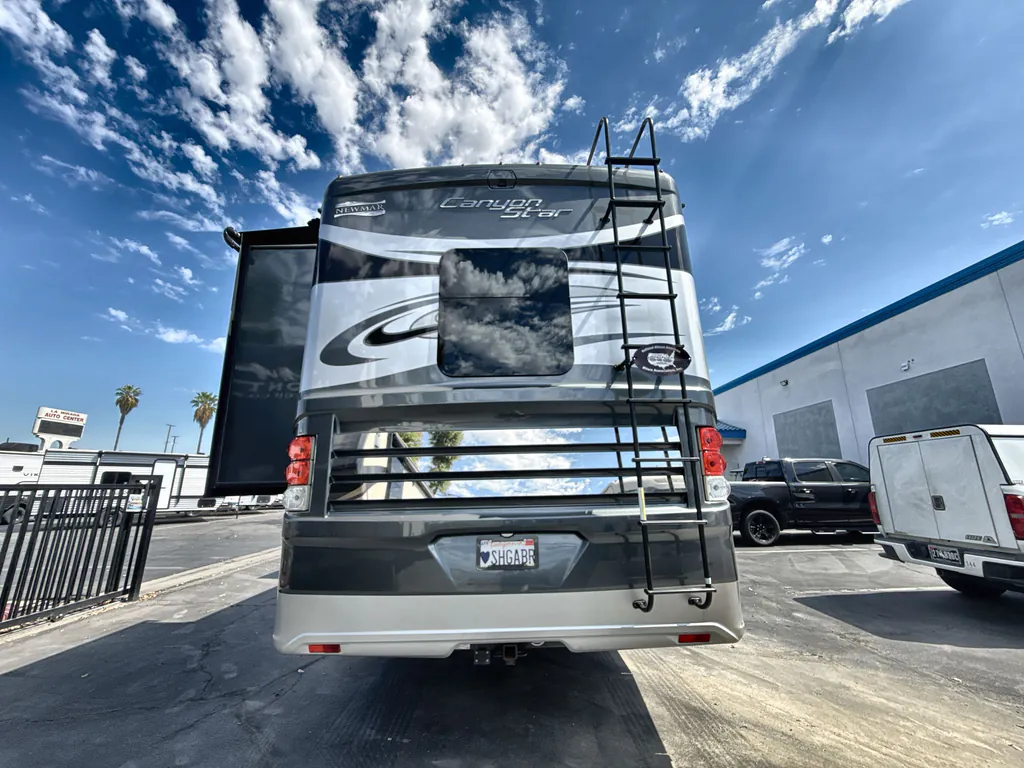 2016 Newmar Canyon Star 3914, Photos photo 6