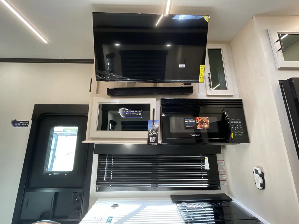 2026 Forest River Rogue Armored 32L132, Photos photo 9
