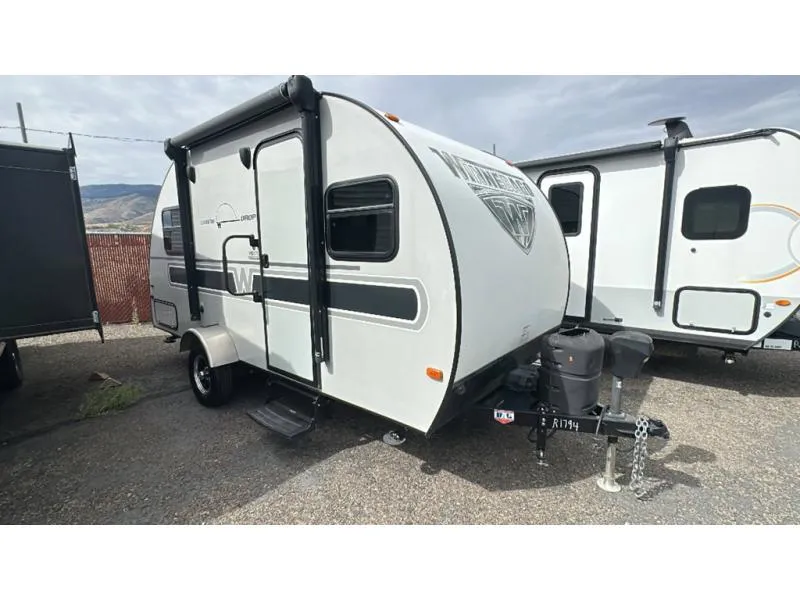 2018 Winnebago Industries Towables WINNIE DROP Used    1710 - Main photo
