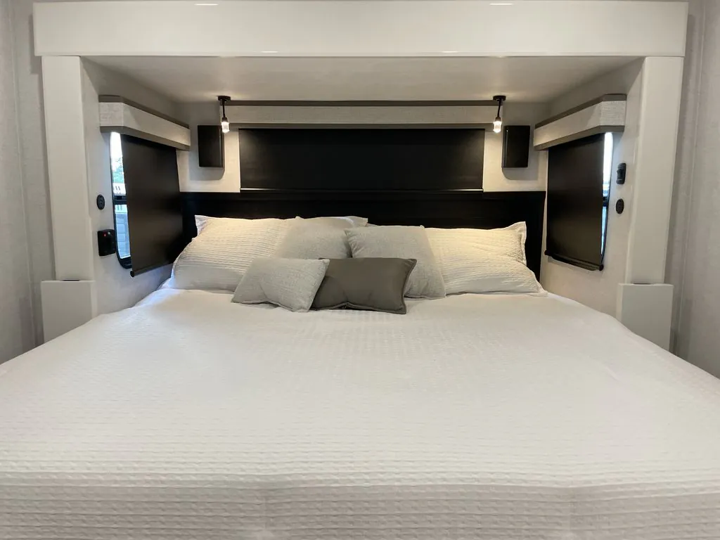 2027 Jayco Pinnacle 36FBTS, Photos photo 28