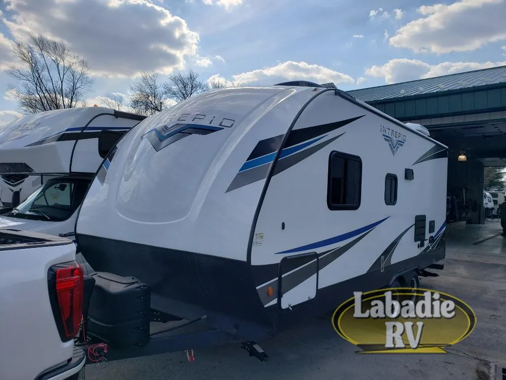 2022 Riverside RV Intrepid 211i - Photo 3